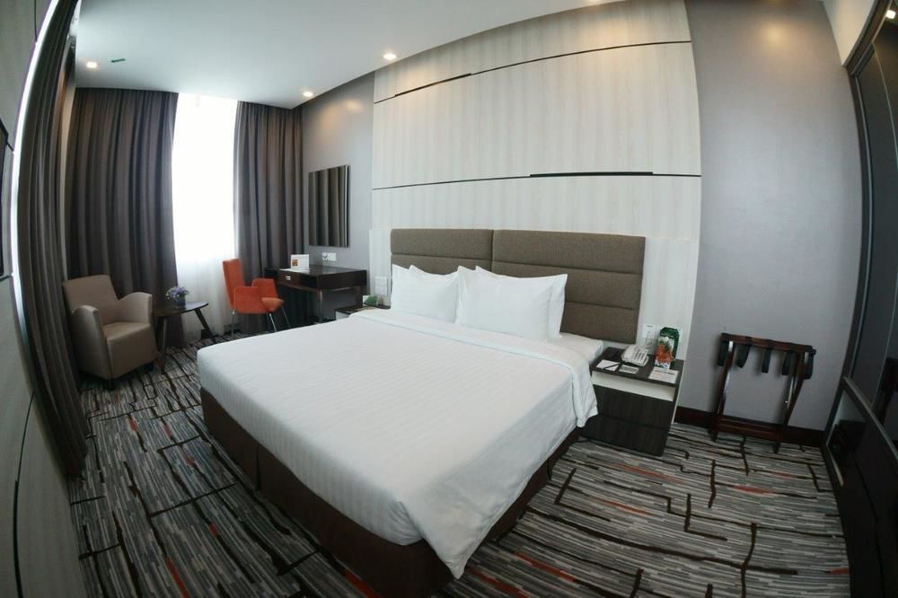 Promenade Hotel Bintulu Exterior foto
